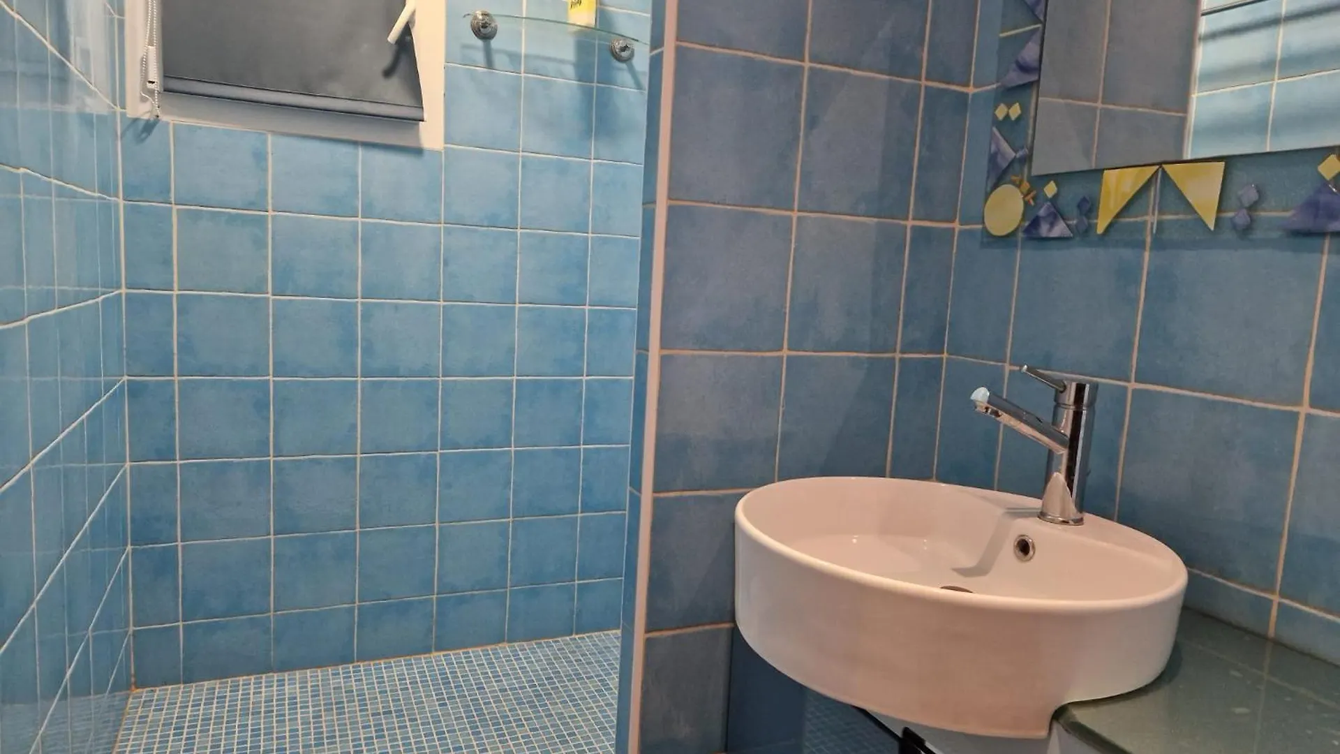 Maison Suites Parentales Piscine Clim Entraigues-sur-la-Sorgue 0*,
