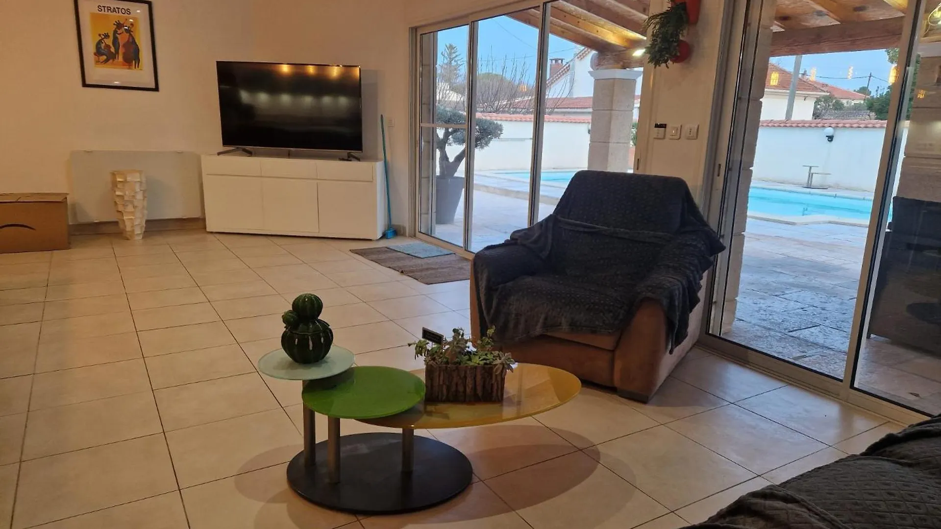 Maison Suites Parentales Piscine Clim Entraigues-sur-la-Sorgue France